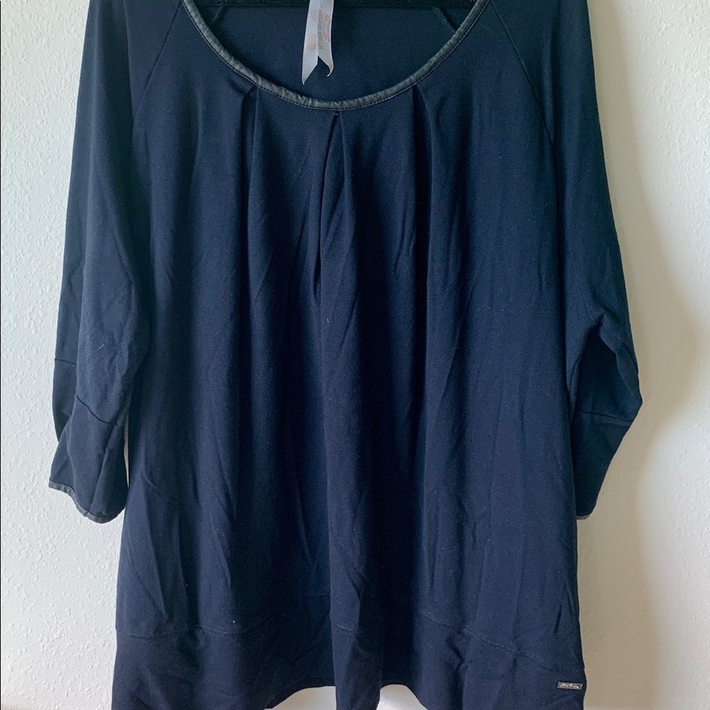 Black Melissa McCarthy 3X top